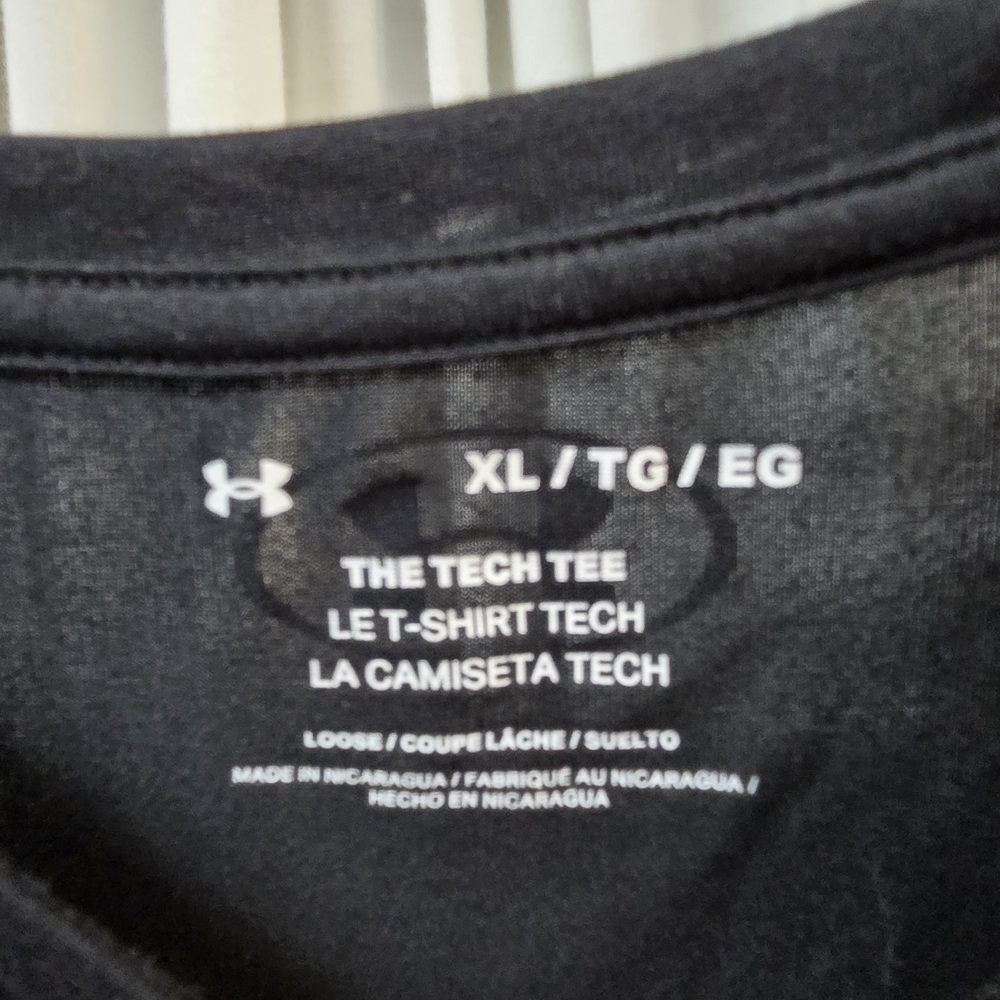 Under Armour Men's Black Short Sleeve Tee - Picture 3 of 3